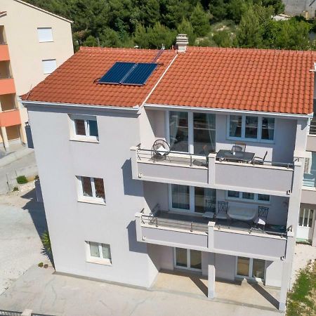 Apartmani Ticinovic Omiš Εξωτερικό φωτογραφία