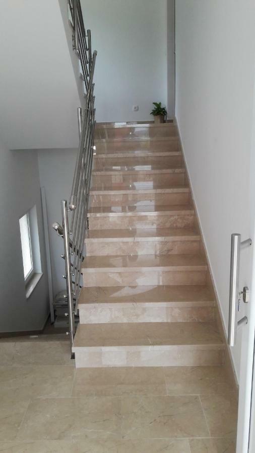 Apartmani Ticinovic Omiš Εξωτερικό φωτογραφία