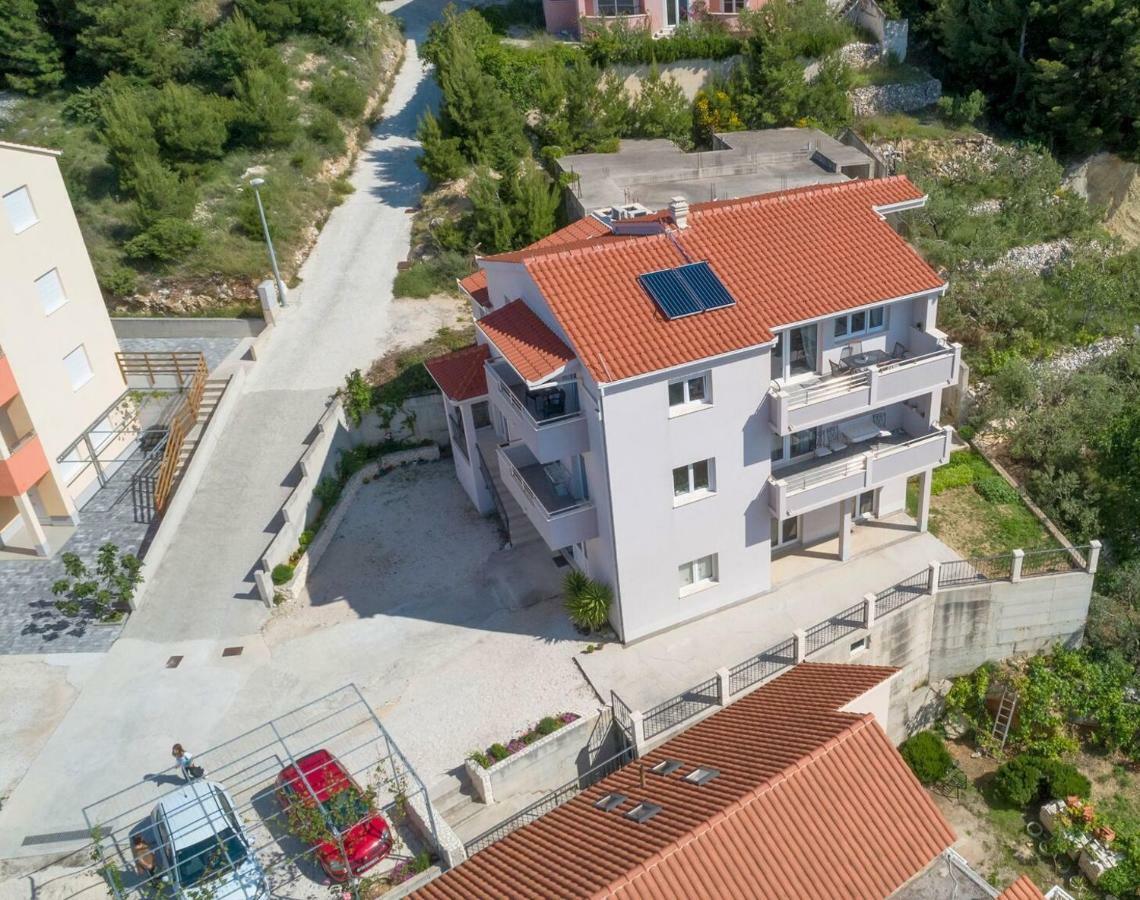 Apartmani Ticinovic Omiš Εξωτερικό φωτογραφία