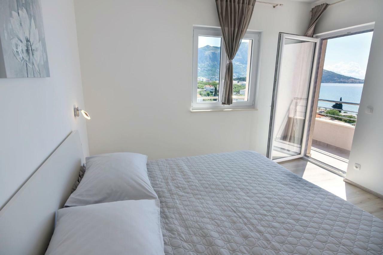 Apartmani Ticinovic Omiš Εξωτερικό φωτογραφία