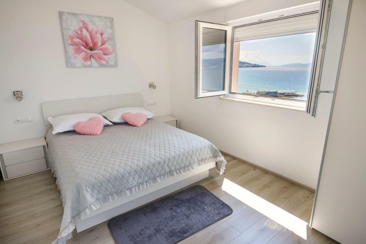 Apartmani Ticinovic Omiš Εξωτερικό φωτογραφία